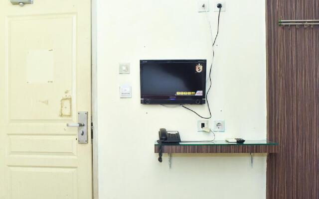 RedDoorz  near Pantai Losari 3