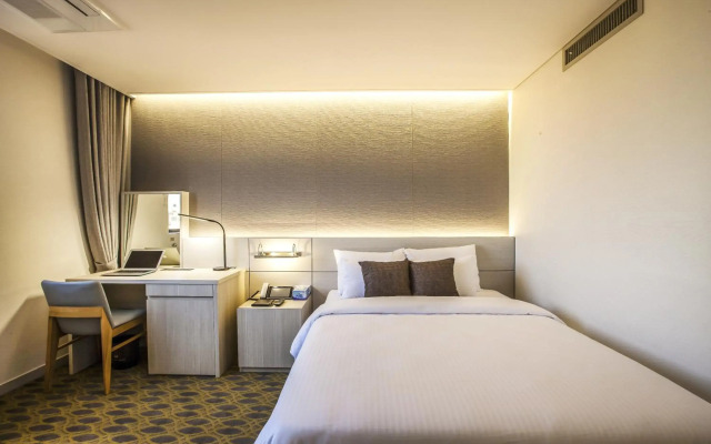 Hamilton Hotel