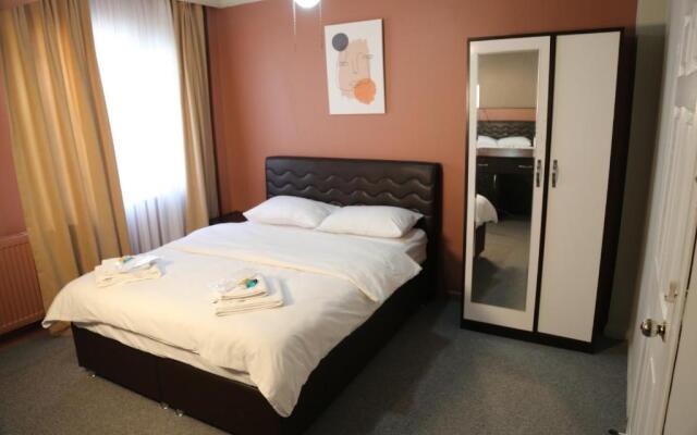 Simon Hotel