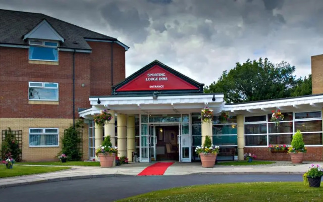 Sporting Lodge Inns Leigh
