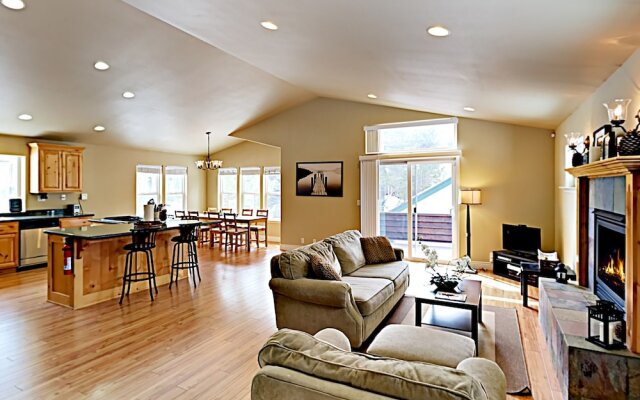 2638 South Lake Tahoe - 3 Br Home
