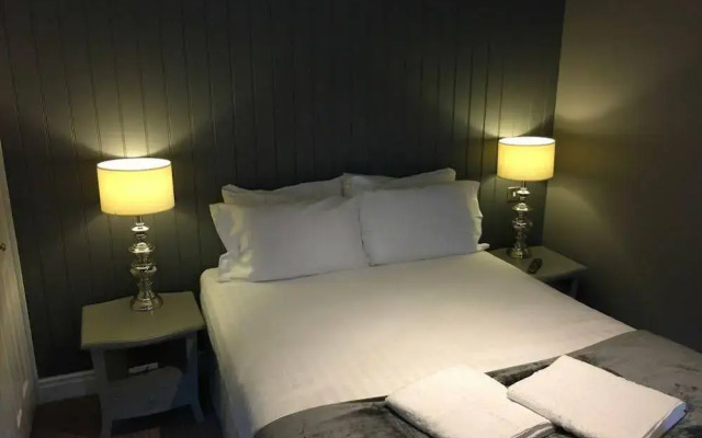 The Knife and Cleaver