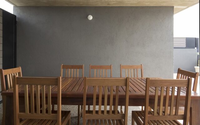 El Doce by Homi Rent