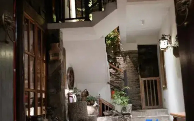Qingyan Yifang Courtyard Homestay