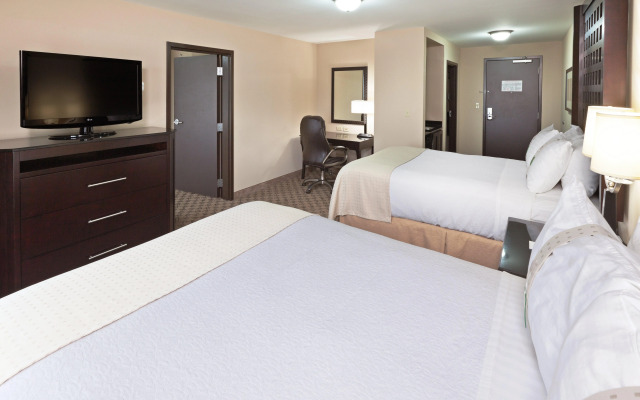 Holiday Inn Hotel & Suites Tulsa South by IHG