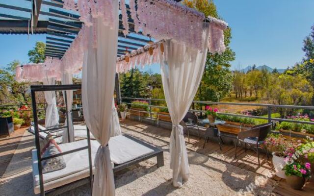 Lijin Holiday Hotel