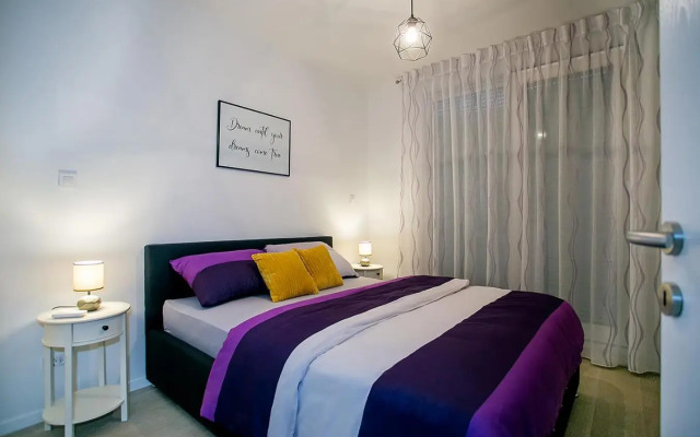 Apartment Sweet Daisy with parking