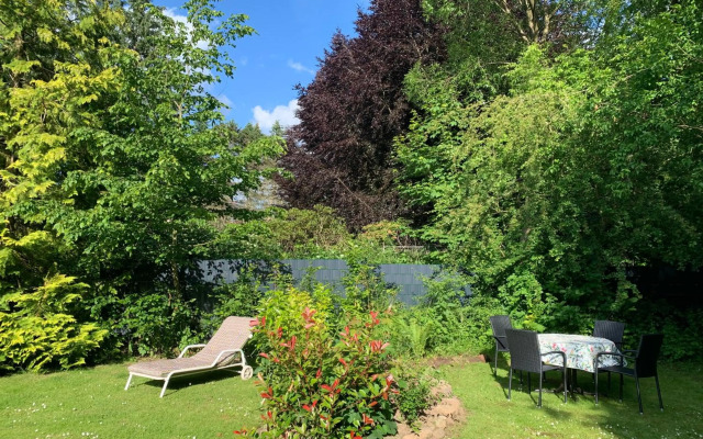 Sonniges Stadt-Apartment in ruhiger Parklage