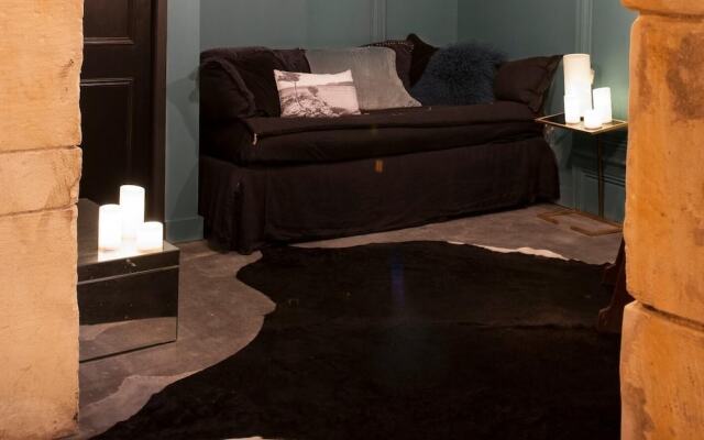 Chez Laurence Du Tilly