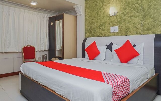 OYO 23711 Hotel Tushar