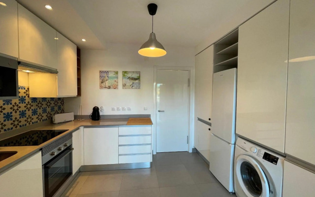 Country Club By Garvetur