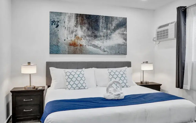 Newly Renovated Apt-unit #1 Close to Beach
