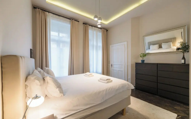 Venus Apartments - Opera III