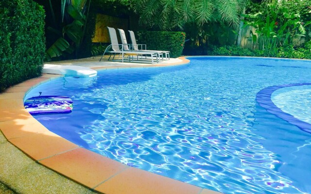Nai Harn Condominium