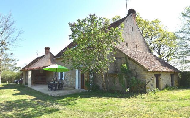 Countryside Holiday Home in Decize near Town Centre