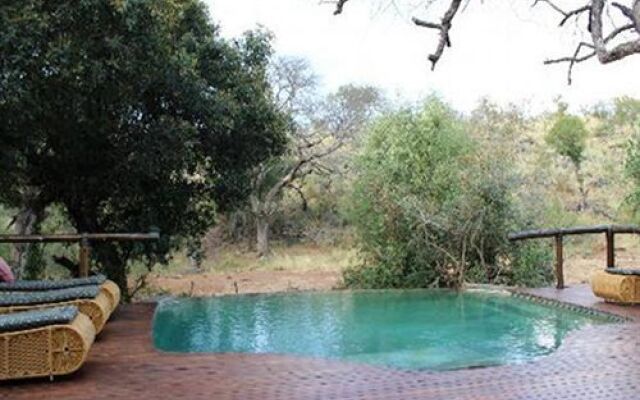 Tuningi Safari Lodge