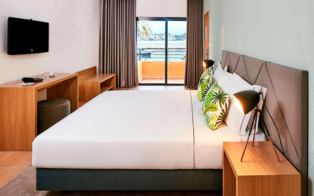 NH Marina Portimao Resort