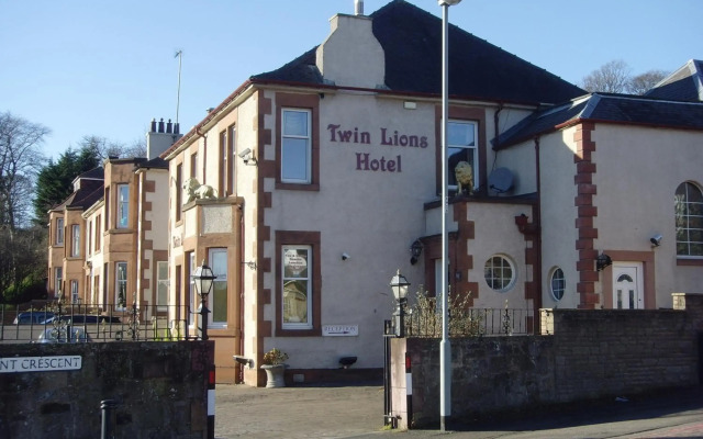 Twin Lions Hotel