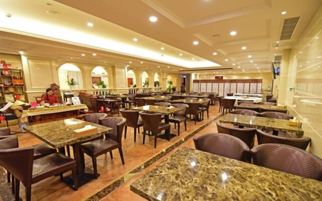Vienna Hotel Shanghai PVG Heqing