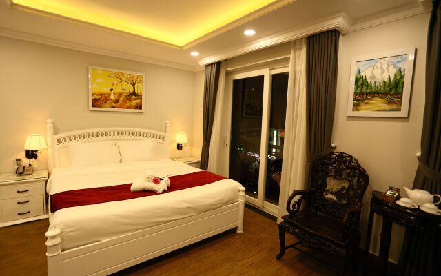 Diamond Queen Hotel