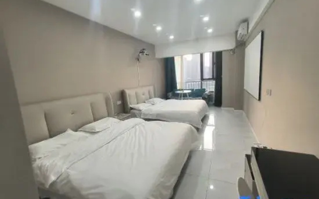 Sanqiuju Homestay (Zhangba North Road Subway Station)