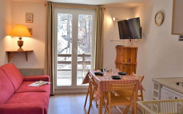 Appartement Risoul, 1 pièce, 4 personnes - FR-1-330-92
