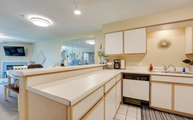 Branson Condo ~ 4 Miles to Museums & Attractions