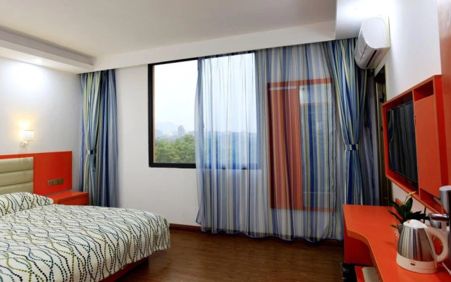 Puding Hotel Qi Xing Park
