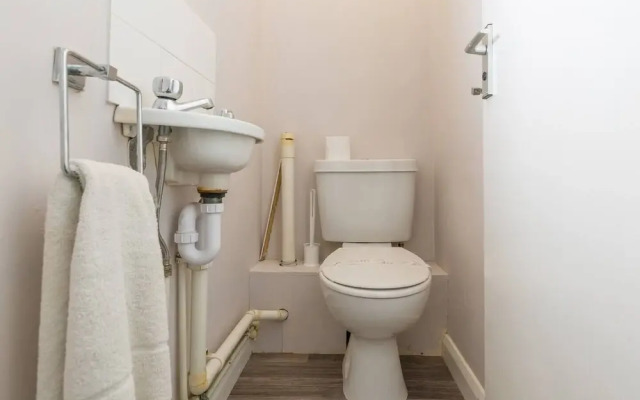 4 Bedroom House in Popular Park Area