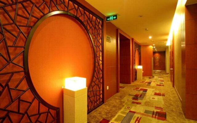 Green Land Hotel