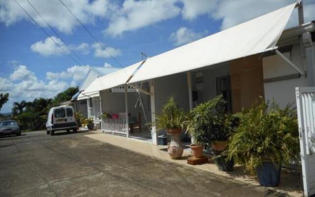Appartement Vue Jardin Fleuri