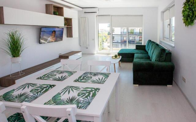 N7 - Mamaia Nord Apartment