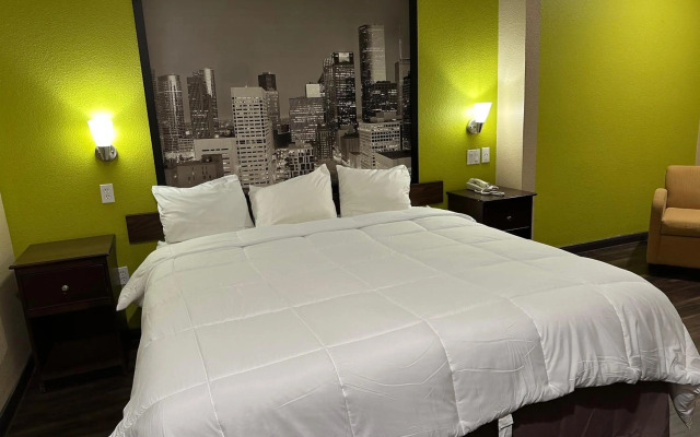 Red Lion Inn & Suites IAH Airport East