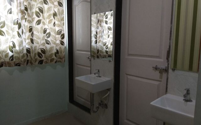 Hotel Shubham Vile Parle