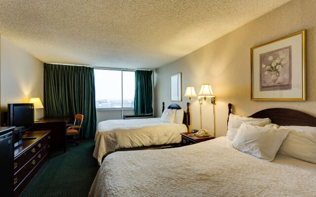 University Hotel and Suites