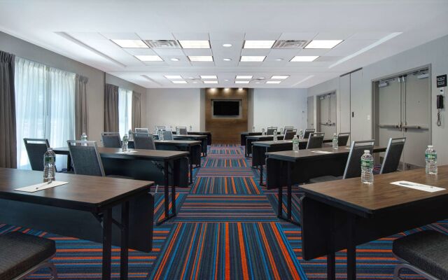 Hampton Inn & Suites Yonkers