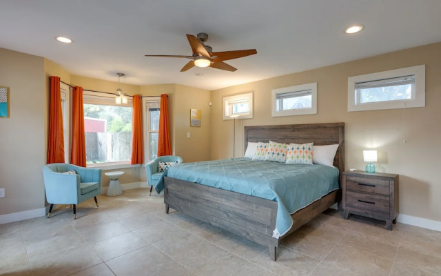 Near Beach & Attractions: Home in Galveston!