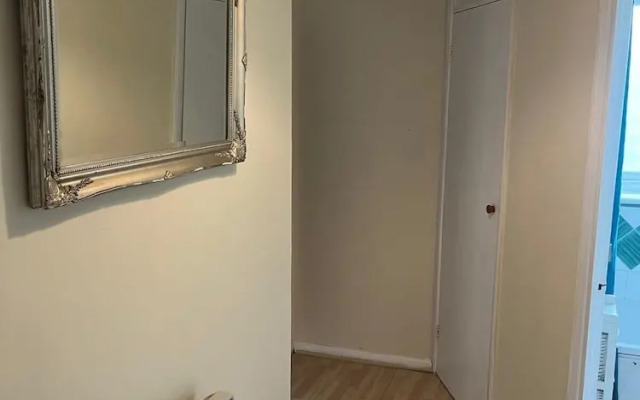 Enfield City Apartment Retreat