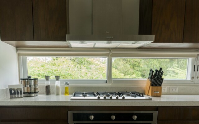 Casa Caleta, Surrounded by Nature, Ideal for Large Groups