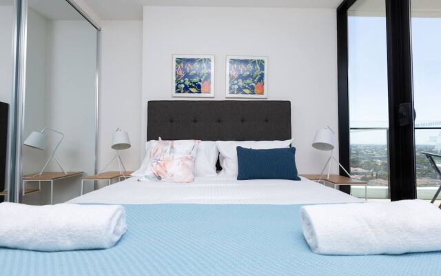 The Lively City 2bed 2 Bath APT @footscray