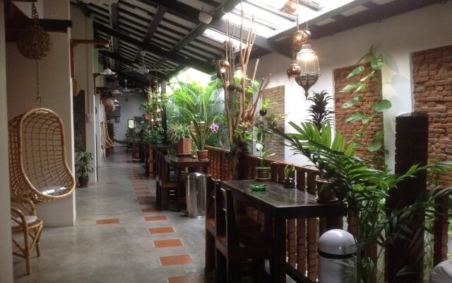 Palm Mansion Boutique Suites by Moxy