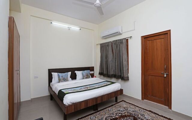 OYO 9878 Home Cozy 3BHK Geetanjali Hospital