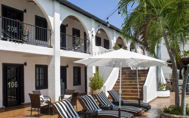 La Marina Inn