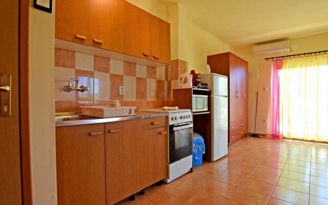 Apartments Pinka 30 M From The Sea