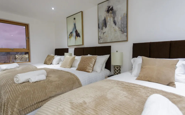 Live in Leeds Sky Penthouse