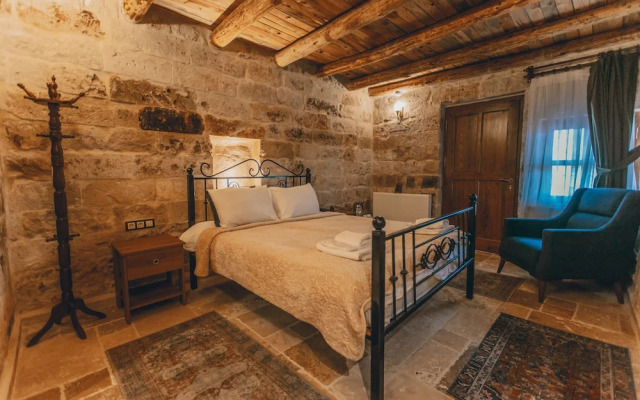 Zula Cave House