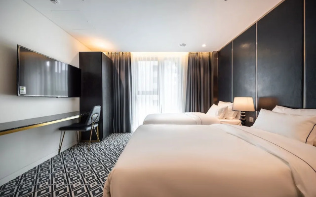 Hotel the Castle Sincheon