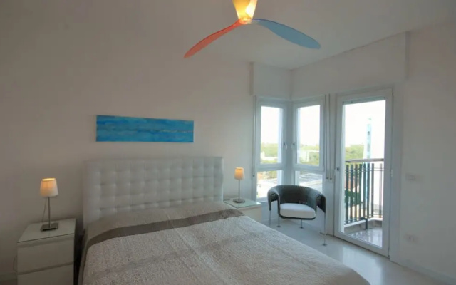 Bright sea View Apartment