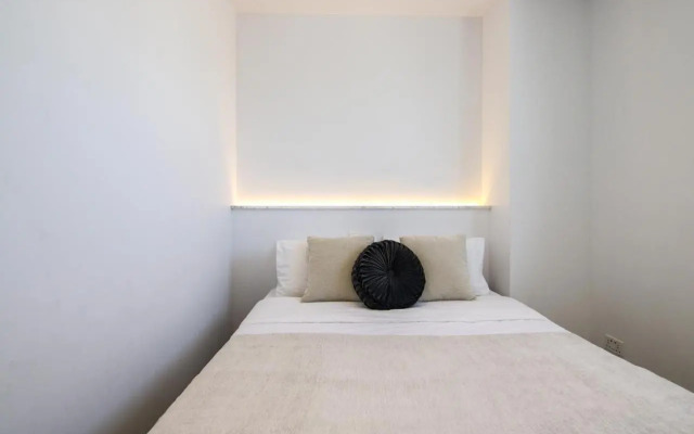 Phaedrus Living - Seaside Executive Flat Harbour 203