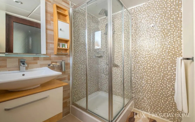 LUX Holiday Home - Frond A 1